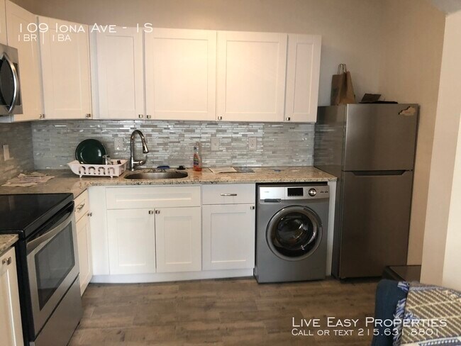 Foto del edificio - Newly Renovated Large 1 Bedroom Apartment