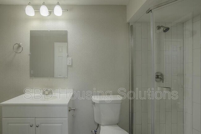 Foto del edificio - 18603 E 14th Terrace N