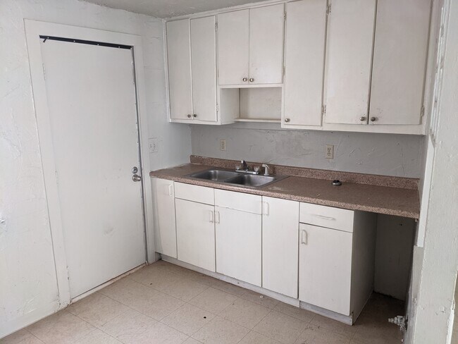 Foto del edificio - 227 SE 27th St