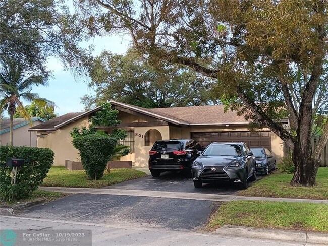Building Photo - 801 SW 56th Ave