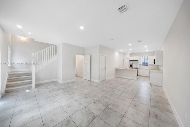 Foto del edificio - 4856 NW 83rd Pkwy