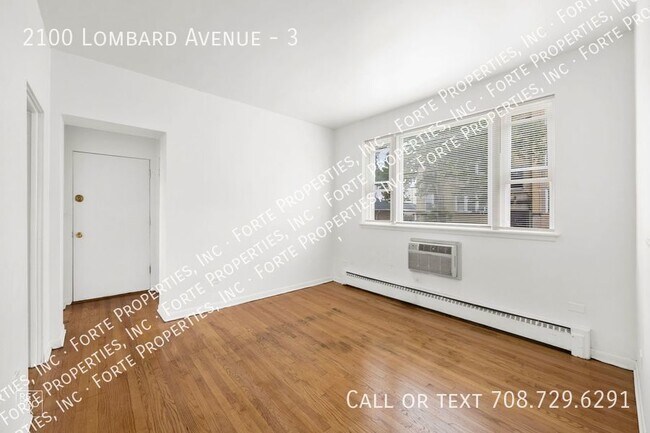 Building Photo - 2100 Lombard Ave