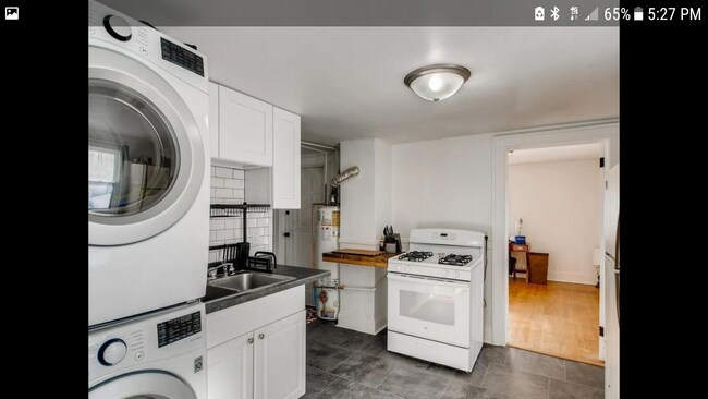 Foto del edificio - 1715 6th St NE