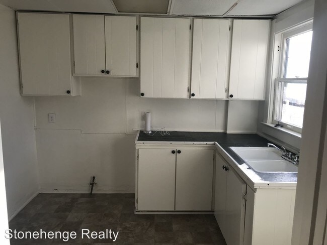 Building Photo - 2 br, 1 bath House - 916 Clay