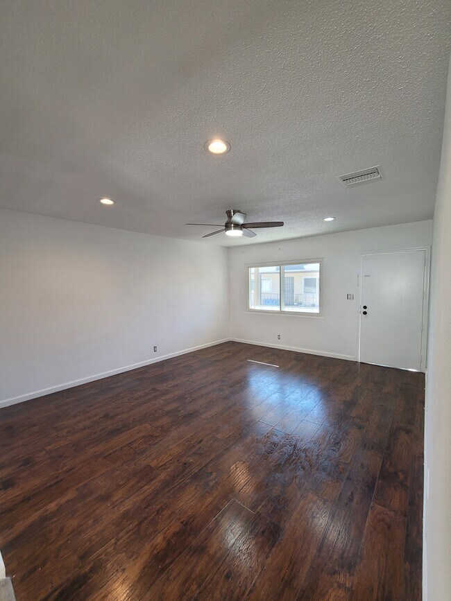 721 Larch St Unit 001, Inglewood, CA 90301 Condo for Rent in Inglewood, CA