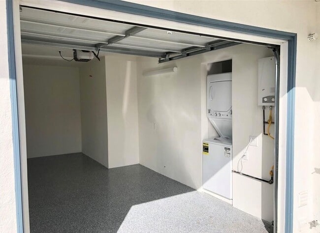 Building Photo - 248 Avenida Cabrillo