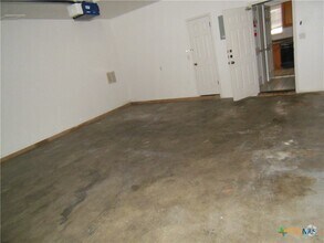 Building Photo - 1641 Kuehler Ave