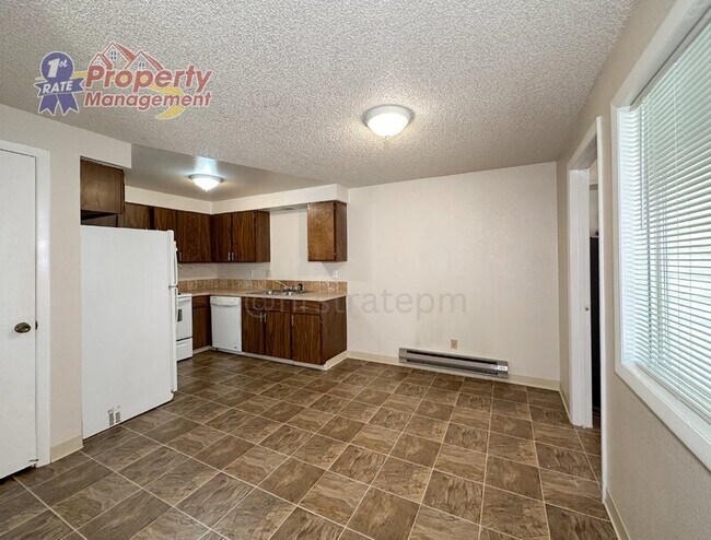 Foto del edificio - 1142 S Pond St