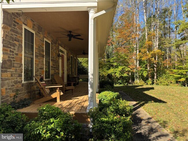 Building Photo - 5 Artillery Dr