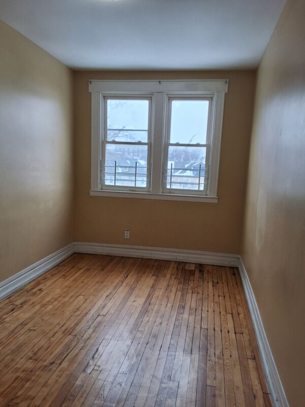 Foto del edificio - 95 Treacy Ave