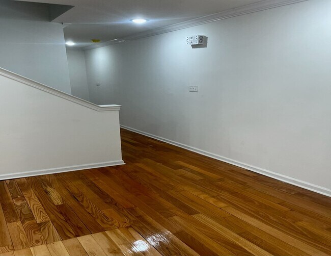 Building Photo - 752 N 40th St