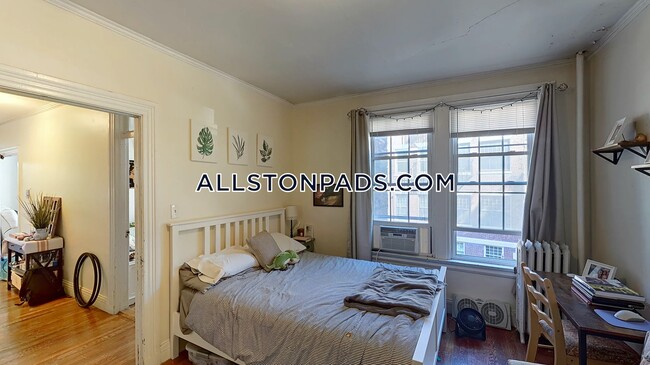 Foto del edificio - 15 Glenville Ave
