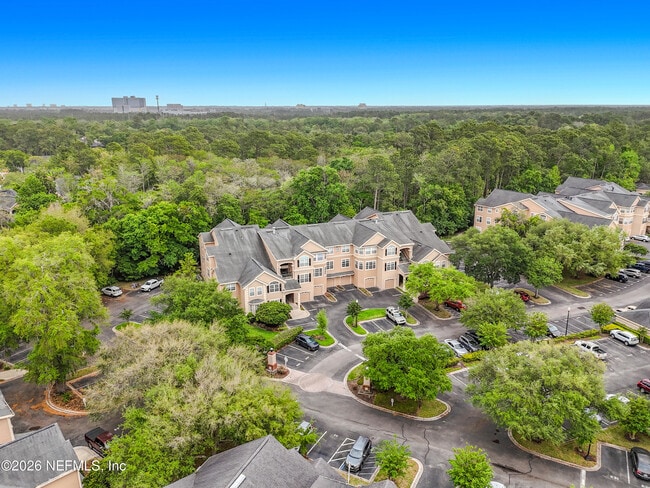 Building Photo - 13810 Sutton Park Dr N