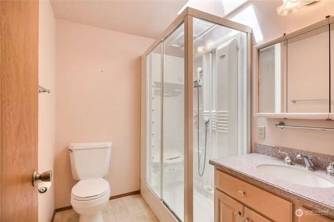 Bathroom - 3527 Shattuck Ave S