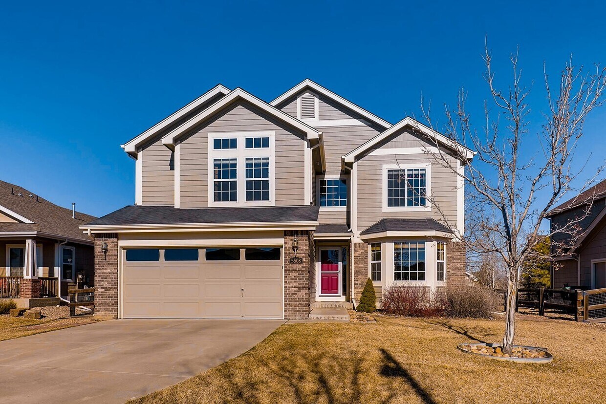 Foto principal - FABULOUS 3 BED/2.5 BATH HOME IN RENAISSANC...