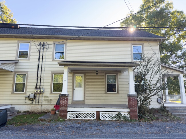 Building Photo - 6 N Peartown Rd