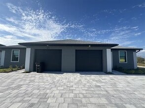 Building Photo - 621 SE 8th St