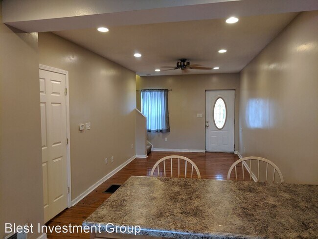 Building Photo - 3 br, 1.5 bath House - 252 37th St