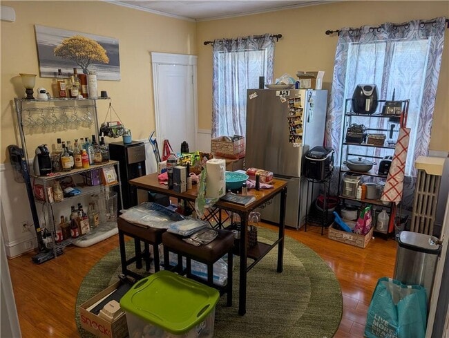 Building Photo - 43 Sargent Ave