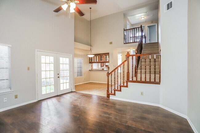 Building Photo - 6713 Queensclub Dr