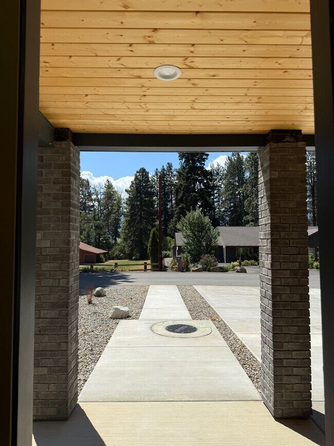 Building Photo - Brand New 4-Bedroom Home for Lease with Mo...