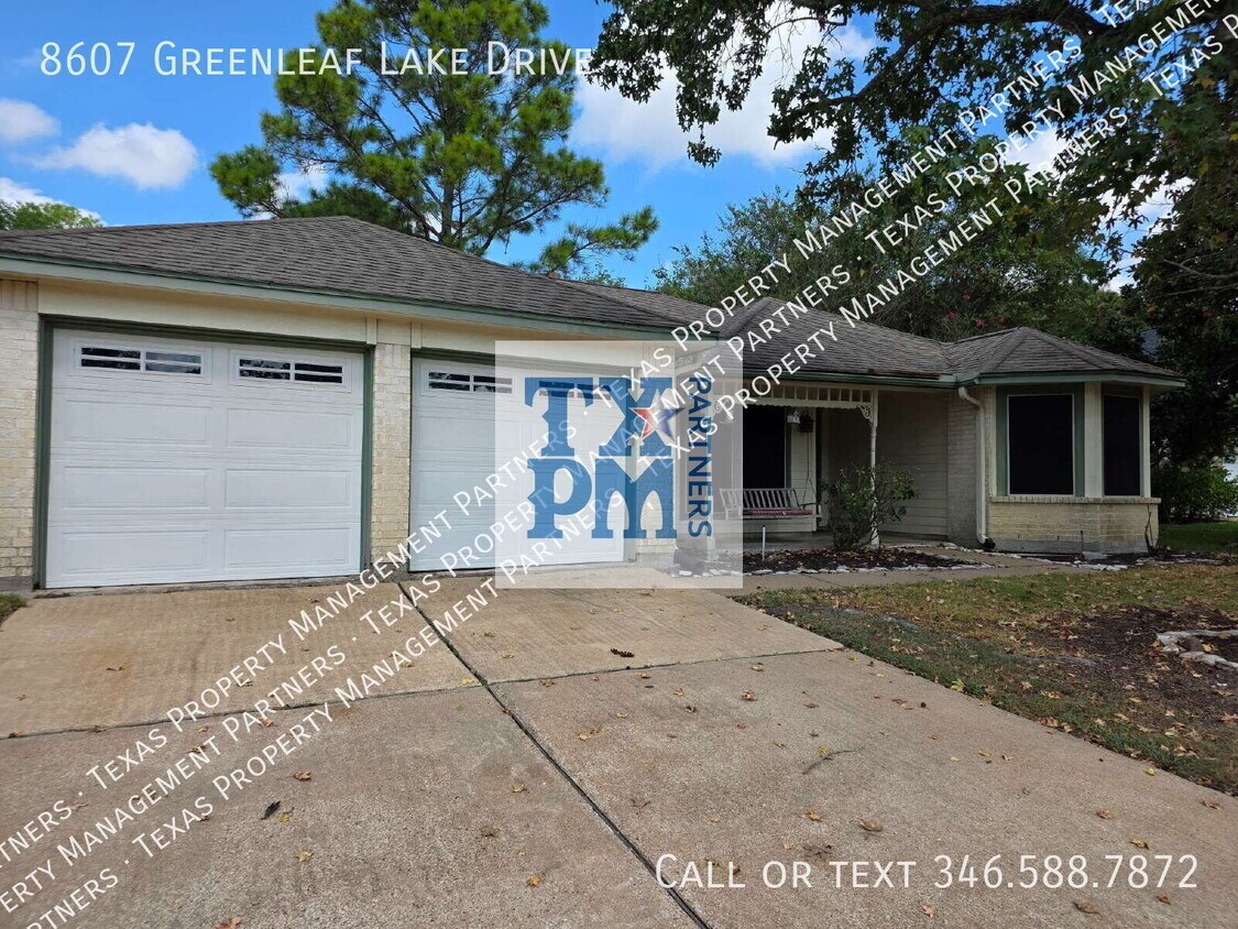 Building Photo - 8607 Greenleaf Lake Dr