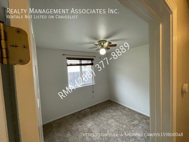 Foto del edificio - 623 E Woodbury Dr