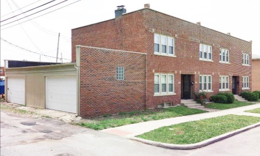 Primary Photo - 11-17 W Tompkins St