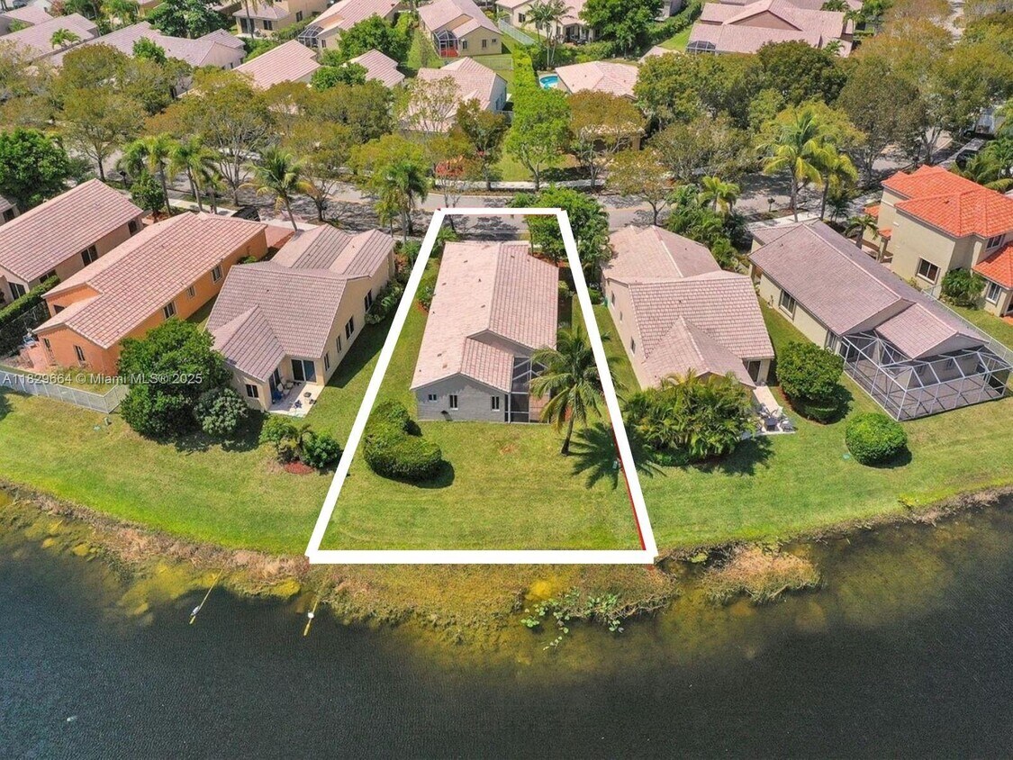 Foto principal - 4394 Mahogany Ridge Dr