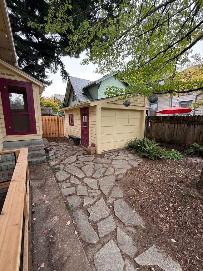 Foto del edificio - Charming Sellwood Gem in the Heart of SE P...
