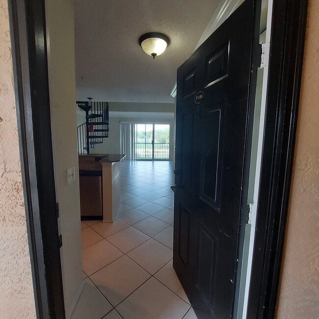 Photo - 2400 Feather Sound Dr (Clearwater, FL) Apartment