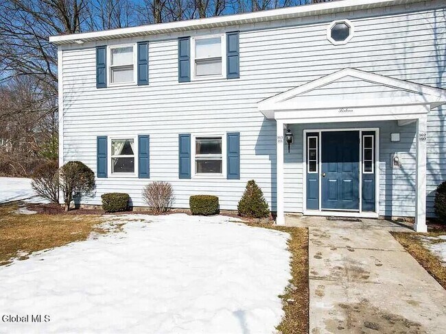 Foto del edificio - 161 Cedarview Ln