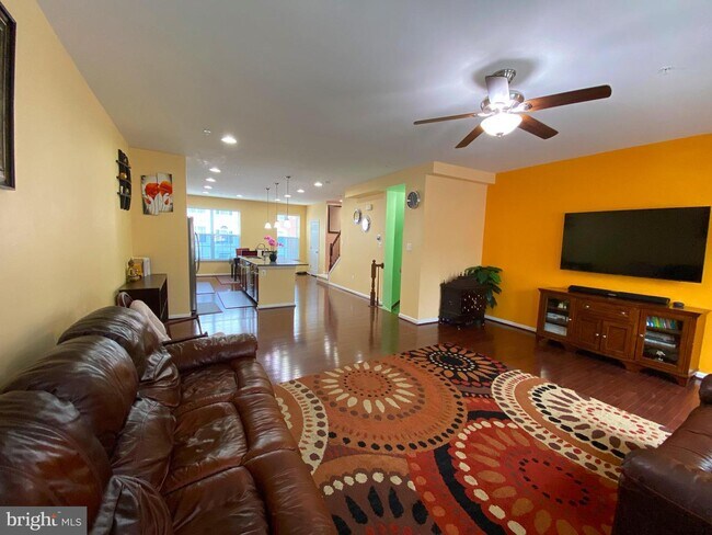 Building Photo - 6796 Green Mill Way
