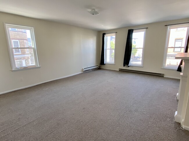 Living Room - 1137 Light St