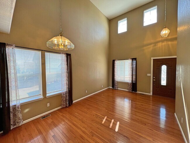 Foto del edificio - 2645 E 110th Ct