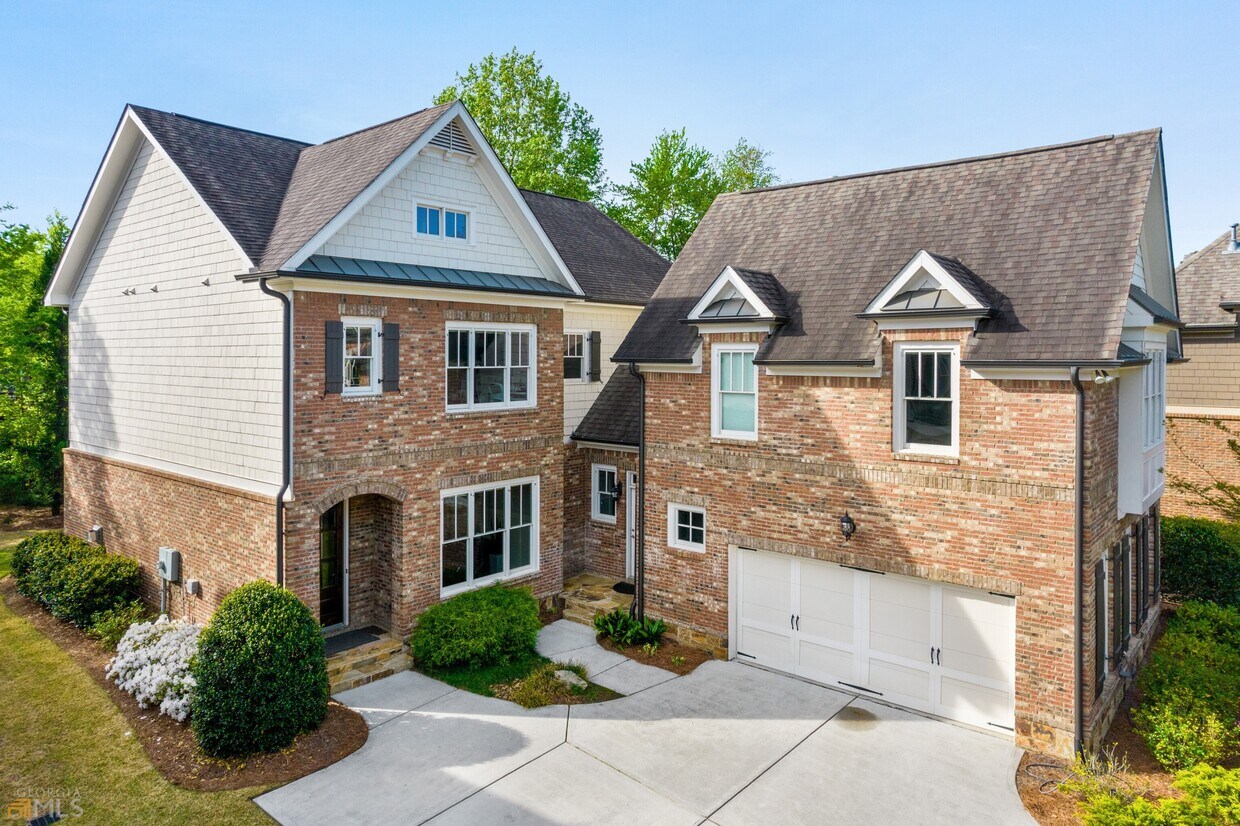 Primary Photo - 2726 Vinings Orchard Cir SE