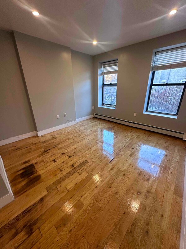 Foto del edificio - 315 Alexander Ave