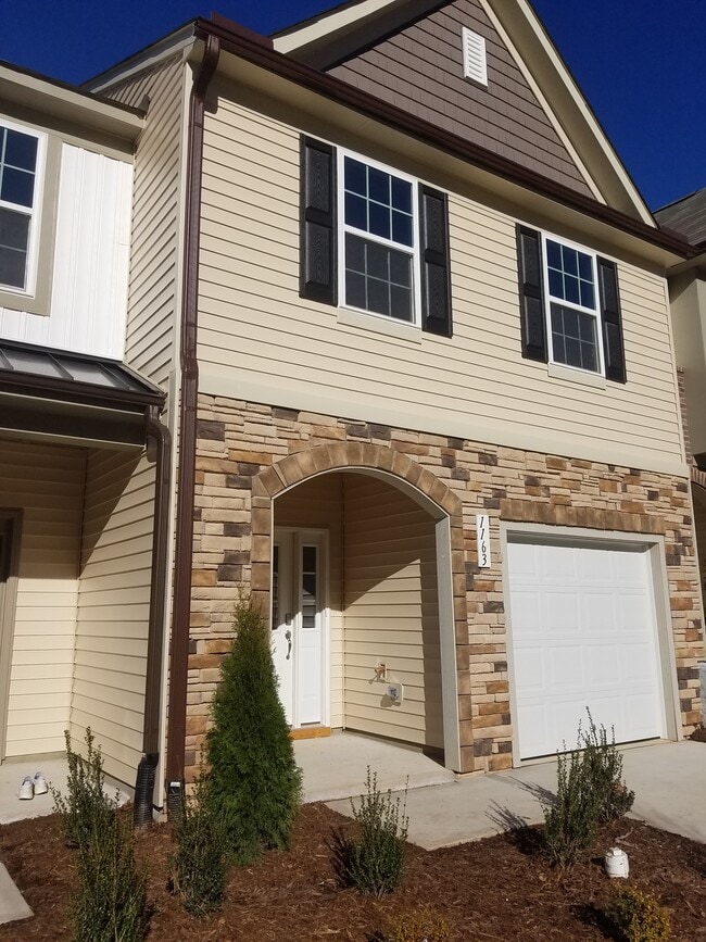 Building Photo - 1163 Channel Drop Dr