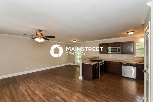Foto del edificio - 5 Bedroom Pet-Friendly Home in DALLAS, GA with Main Street Renewal