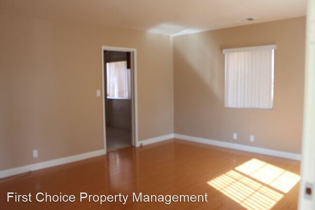 Building Photo - 4 br, 2 bath House - 2033 S. Isabella Avenue