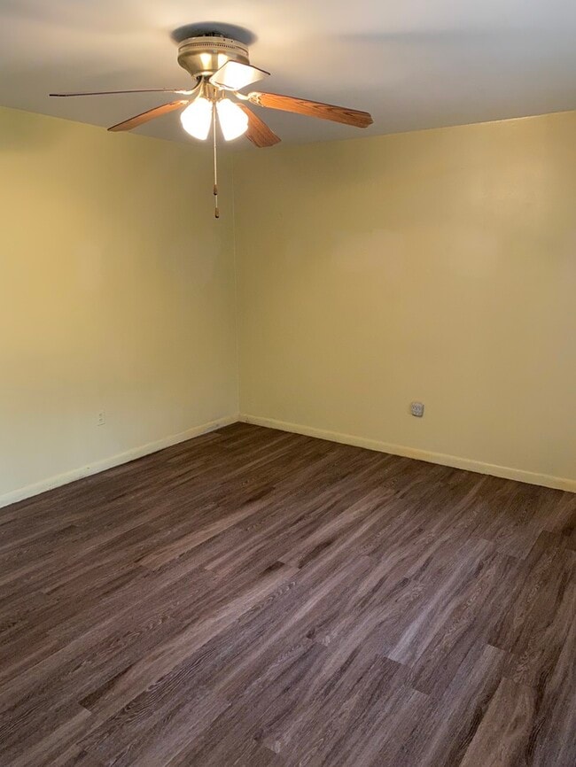 Foto del edificio - 2410 Martha Cir