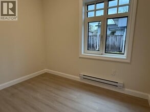 Building Photo - 1115 W 48th Ave