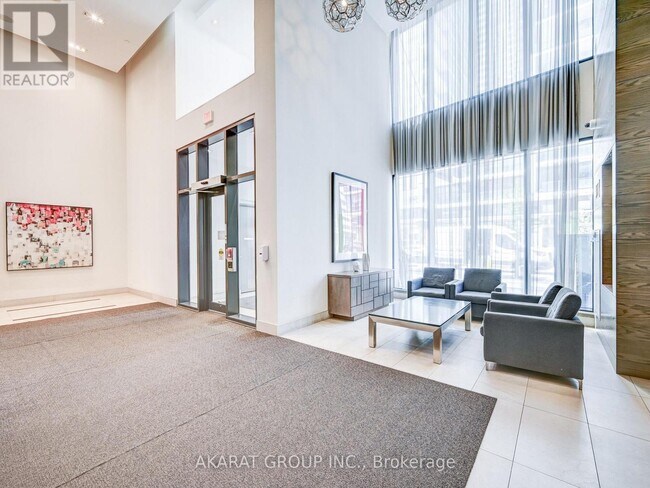 Building Photo - 510 Curran Place