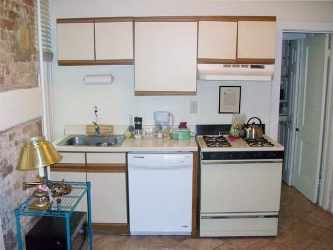 Photo - 708 S Negley Ave Apartment