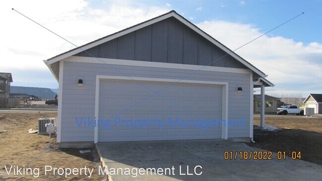 Building Photo - 3 br, 2 bath House - 910 NE Discovery Loop