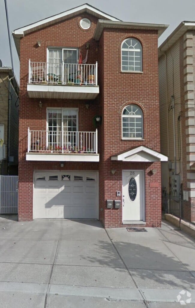 West SideHudson Apartments for Rent with Hardwood Floors Jersey City