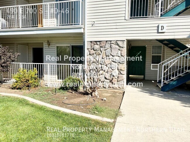 Building Photo - Ground level Condo Available Now