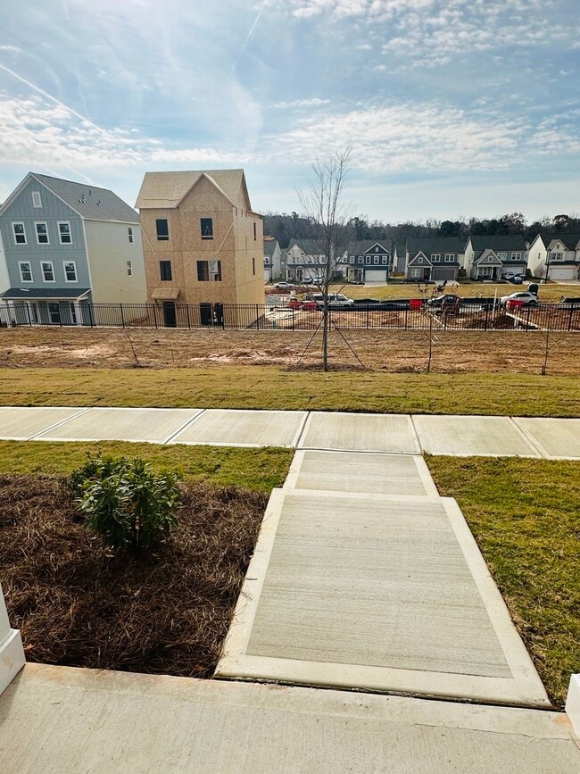 Building Photo - 853 York Aly