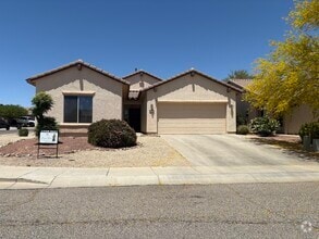 Building Photo - 1210 Paso Robles Ave