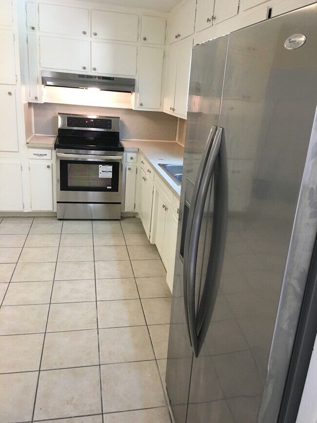 Foto del edificio - 3986 Edidin Dr